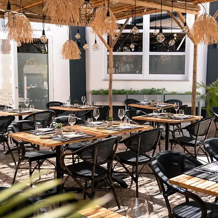 מלון Boutique Societe 3*