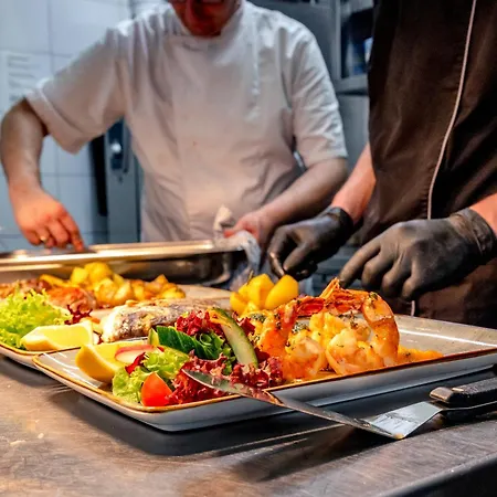 Boutique Societe 3* באדן-באדן